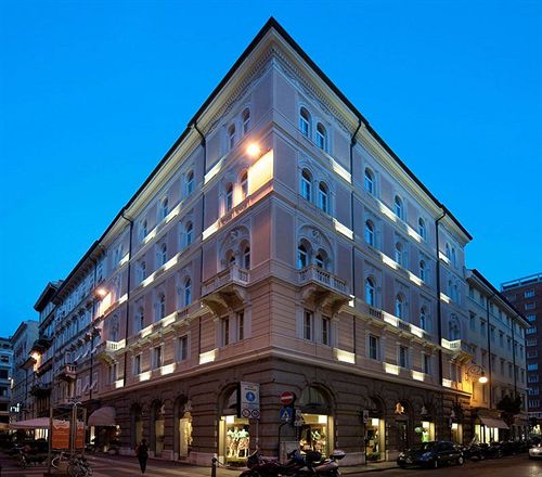 Hotel Continentale Trieste カルスト地方 Slovenia thumbnail